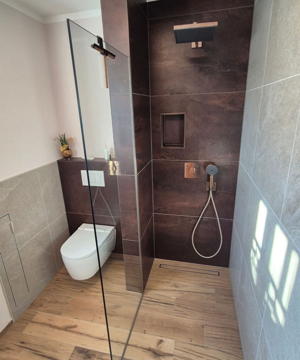 barrierefreie-badsanierung-mit-dusch-wc-in-workerszell-1